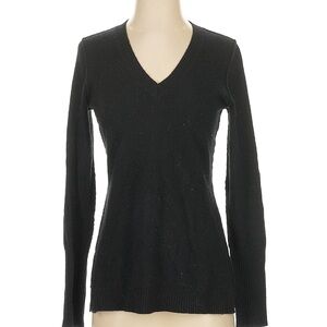 Black cashmere v neck by Aqua